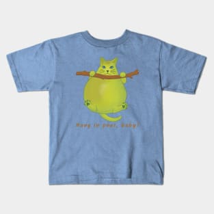 Funny Pear Cat Cartoon– Hang in Pear Pun Kids T-Shirt